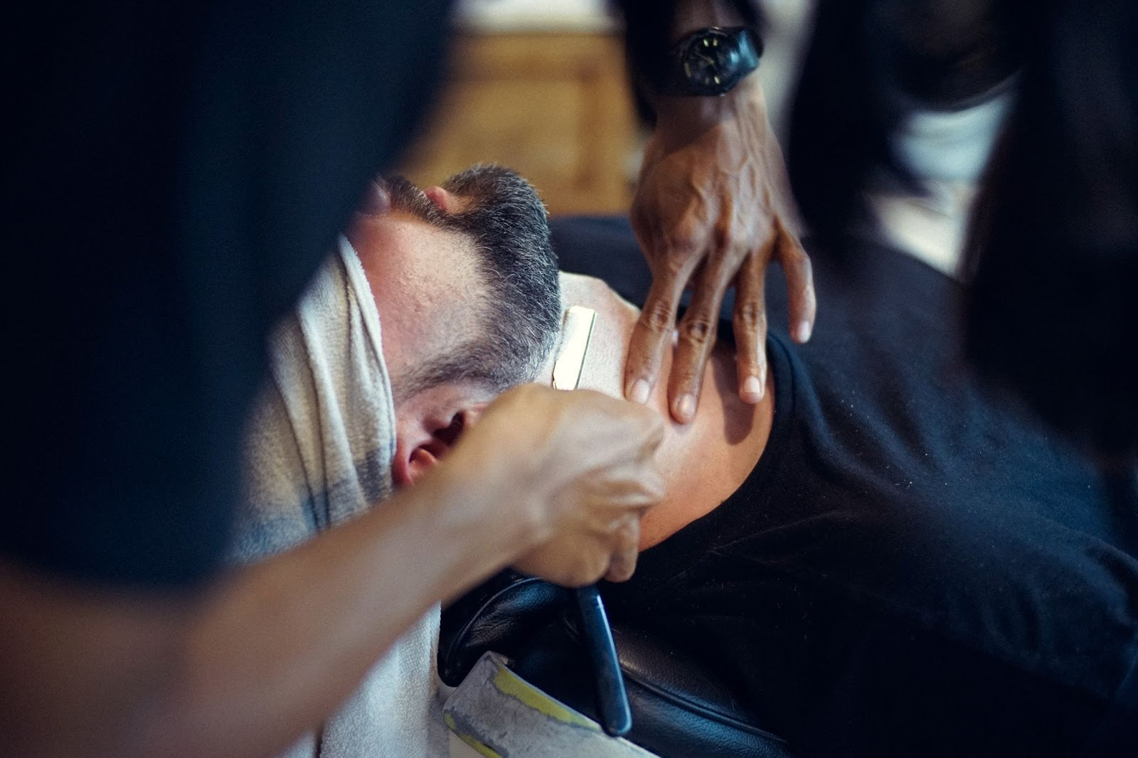 How to Shave With a Straight Razor: Step by Step