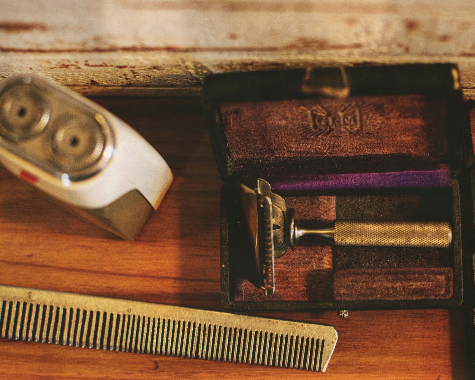 4 Reasons Why Men Should Want a Shaving Kit